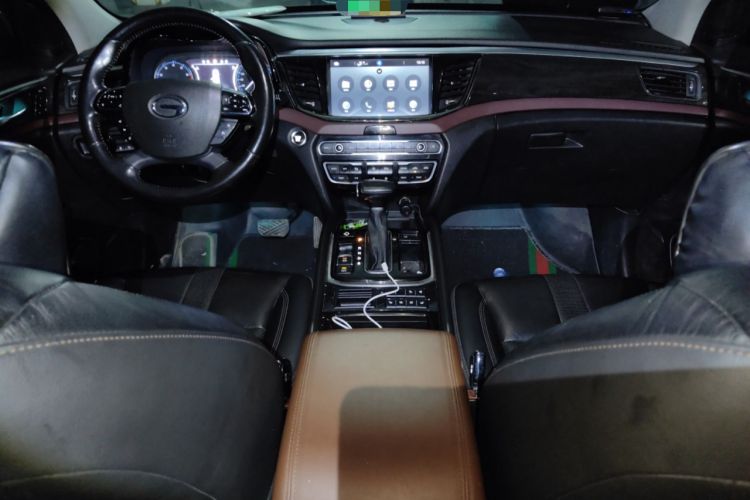 Used GAC Trumpchi GS8 2017 320T Two-Wheel Drive Luxury Smart Connectivity Version (7 Seats)
