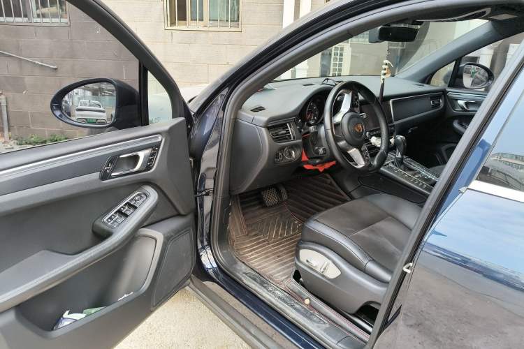 Used Porsche Macan 2018 Macan 2.0T