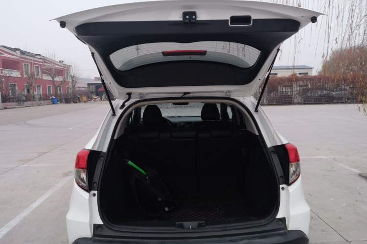 Used Honda Vezel 2020 1.5L CVT Pioneer Edition