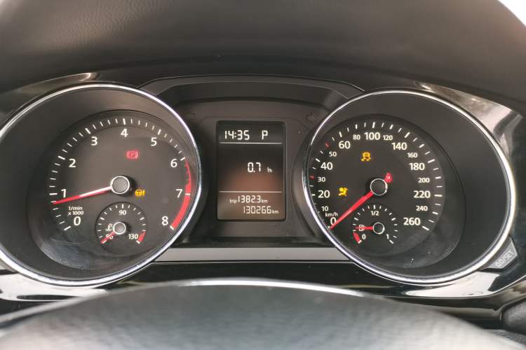 Used Volkswagen Sagitar 2016 230TSI 25th Anniversary Edition
