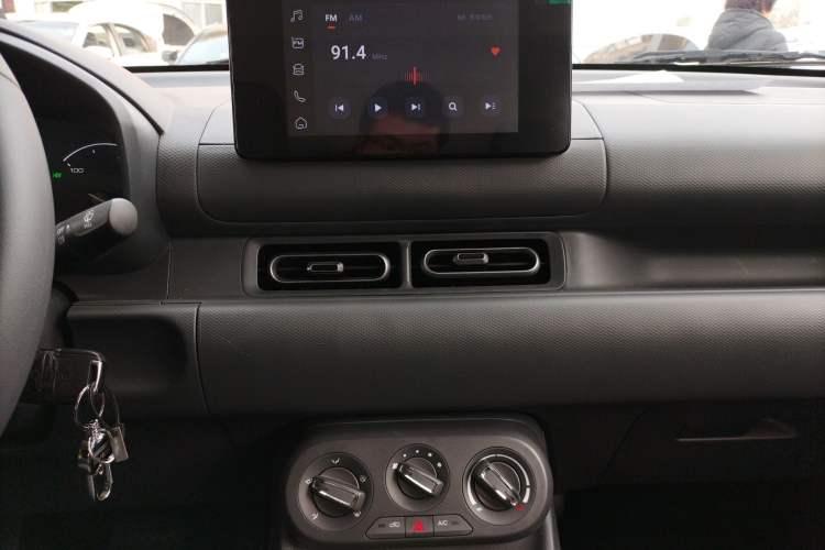 Used Wuling Hongguang New Energy 2025 Extended-Range Hybrid 50KM Comfort Version
