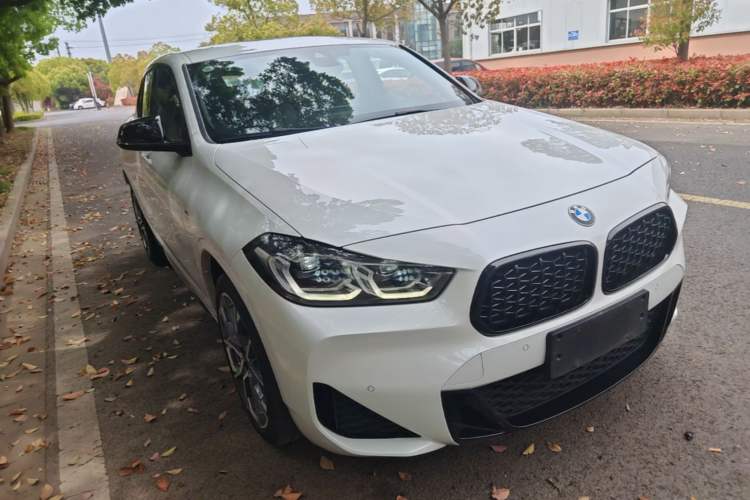 Used BMW X2 2021 Updated xDrive25i Midnight Edition Front Right 45 Deg