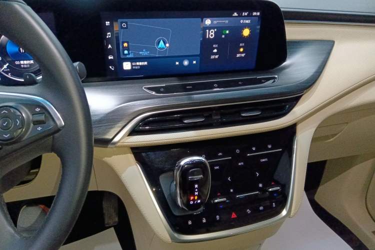 Used Buick GL8 2022 ES Landtrek 653T Flagship Model
