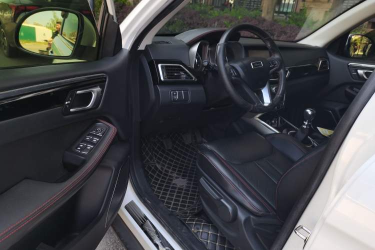 Used Zotye Domy X5 2017 Platinum Edition 1.5T Manual Luxury Model Driver Seat