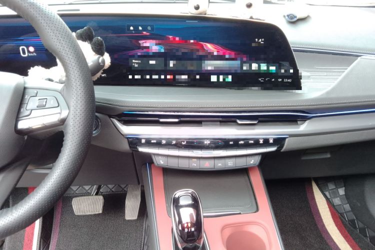 Used Cadillac XT4 2024 Facelift 28T Two-Wheel-Drive Luxury Version Audio And AC Panel