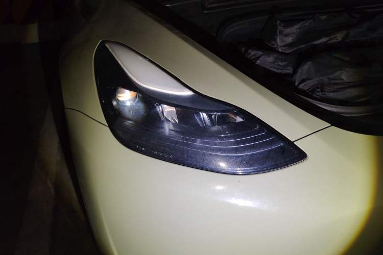 Used Tesla Model Y 2023 Long-Range All-Wheel-Drive Version