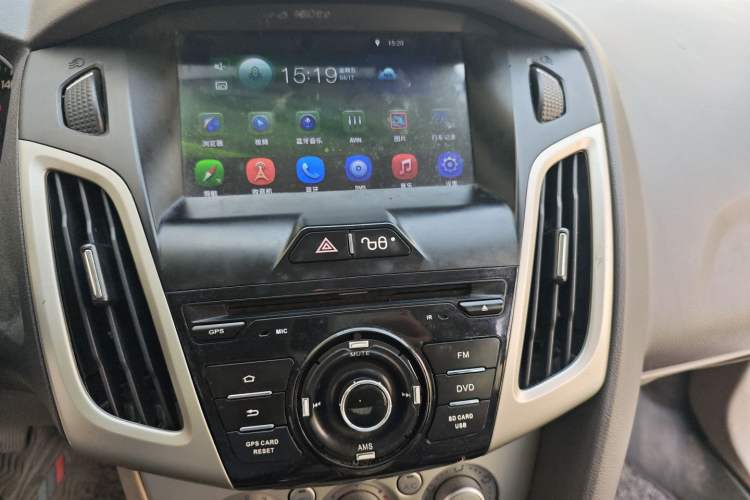 Used Ford Focus 2012 Sedan 1.6L Manual Comfort Model Audio And AC Panel