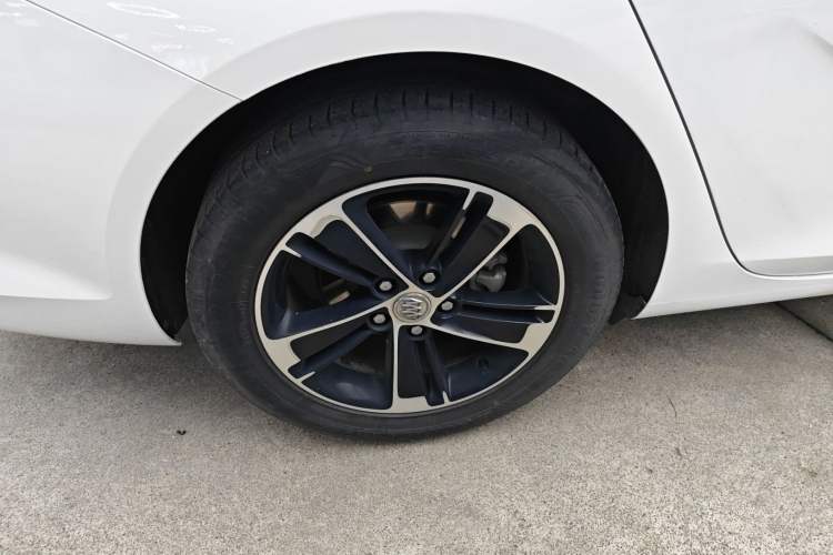 Used Buick Regal 2019 20T Elite Version China VI Standard Right Rear Wheel Hub
