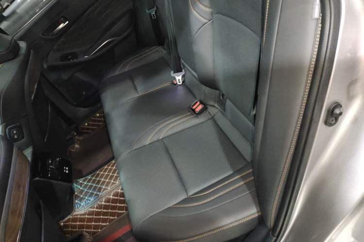 Used Toyota Avalon 2024 Dual-Motor 2.0L Luxury Edition