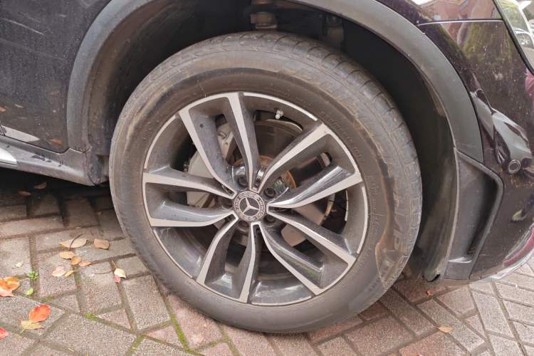 Used Mercedes-Benz GLC 2021 GLC 300 L 4MATIC Dynamic Model Right Front Wheel Hub