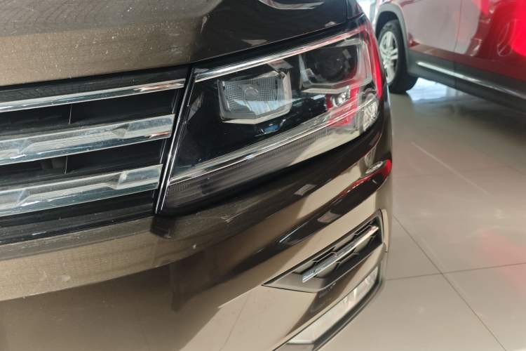 Used Volkswagen Tiguan L 2017 330TSI Automatic Two-Wheel Drive Luxury Edition