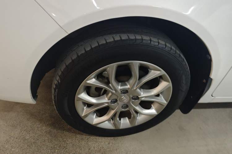 Used Geely Auto Vision 2018 1.5L Automatic Happiness Edition Left Front Wheel Hub