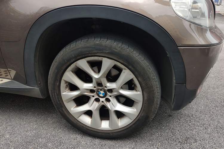 Used BMW X5 2011 xDrive35i Luxury Model
