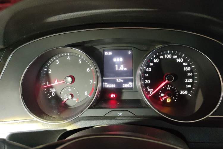 Used Volkswagen Magotan 2017 330TSI DSG Luxury Model Instrument Cluster