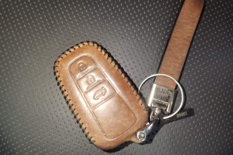 Used Toyota Avalon 2023 Dual-Motor 2.5L XLE Prestige Edition
