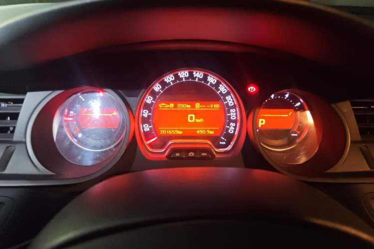 Used Citroen C5 2013 2.3L Automatic Zunyu Model