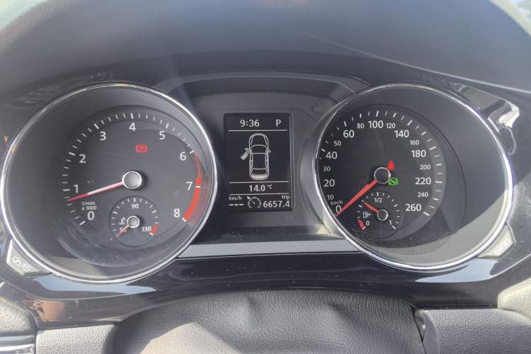 Used Volkswagen Sagitar 2018 280TSI DSG Ignite Edition Instrument Cluster