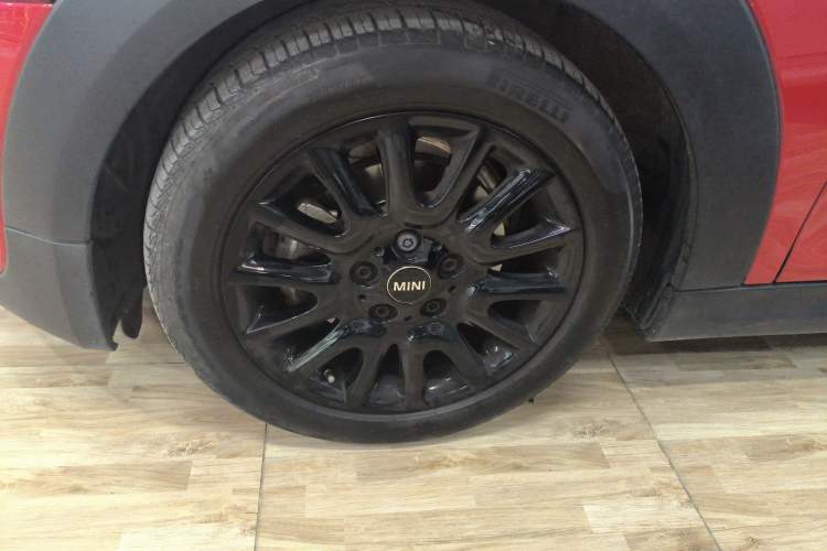 Used MINI 2020 1.5T COOPER Classic Edition Left Front Wheel Hub