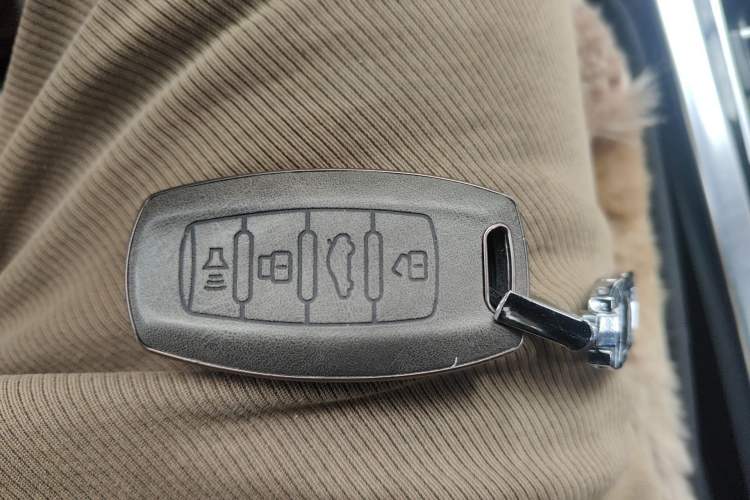 Used Haval H7 2016 Blue-Label H7 2.0T Automatic Luxury Model Vehicle Key