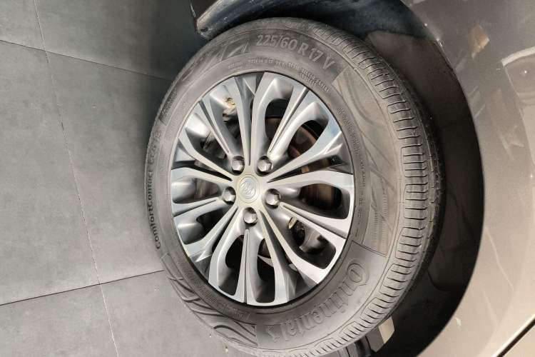 Used Buick GL8 2021 Land Cruiser Executive Class 652T Comfort Model
