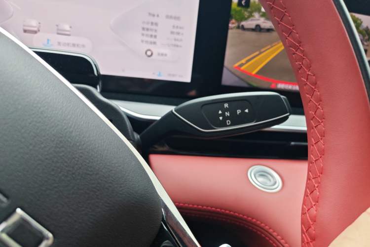 Used EXEED Stellar 2023 400T Two-Wheel Drive Comfort Flyfish Edition Gear Lever