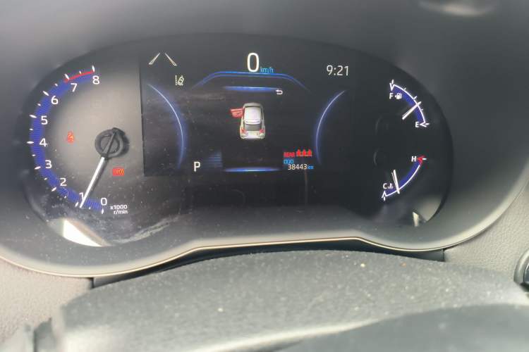 Used Toyota C-HR 2023 2.0L Comfort Edition Odometer Close Up