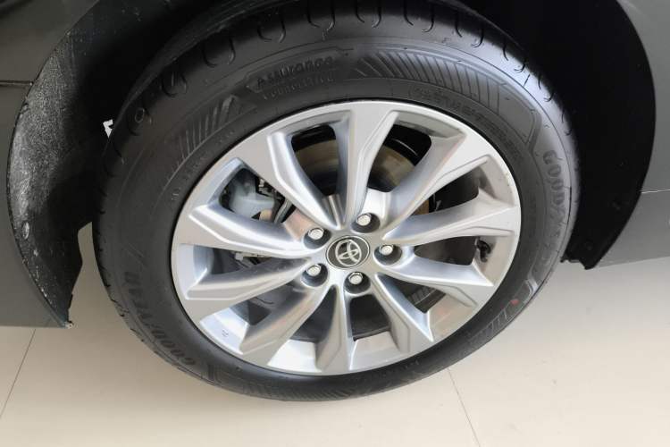 Used Toyota Avalon 2024 2.0L Ambition Edition Right Rear Wheel Hub