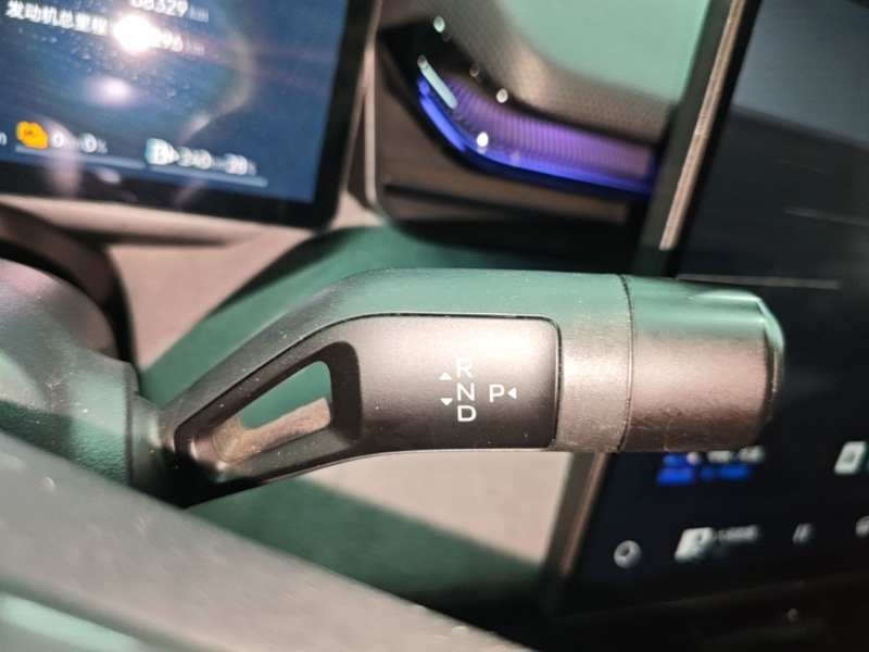 Used Lynk & Co 08 EM-P 2023 220km All-Wheel-Drive Performance Halo — 13