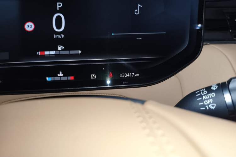 Used Land Rover Range Sport 2023 400PS Dynamic SE Odometer Close Up