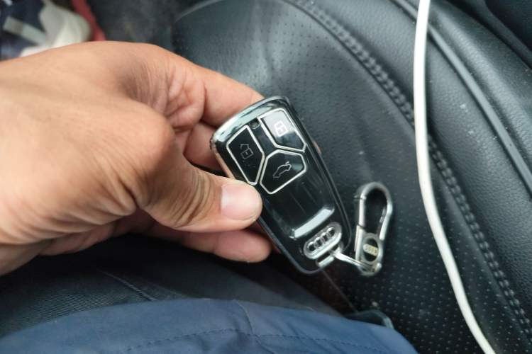 Used Audi A4L 2018 30th Anniversary Edition 40 TFSI Fashion Model Vehicle Key