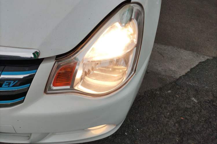 Used Dongfeng Junfeng E11K 2019 Standard Model