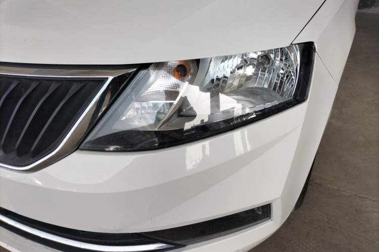 Used Skoda Rapid Spaceback 2018 1.6L Automatic Comfort Edition