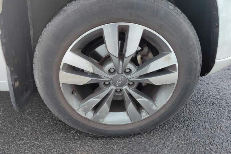 Used Chery Tiggo 3 2016 1.6L CVT ZhiShang Edition Right Front Wheel Hub