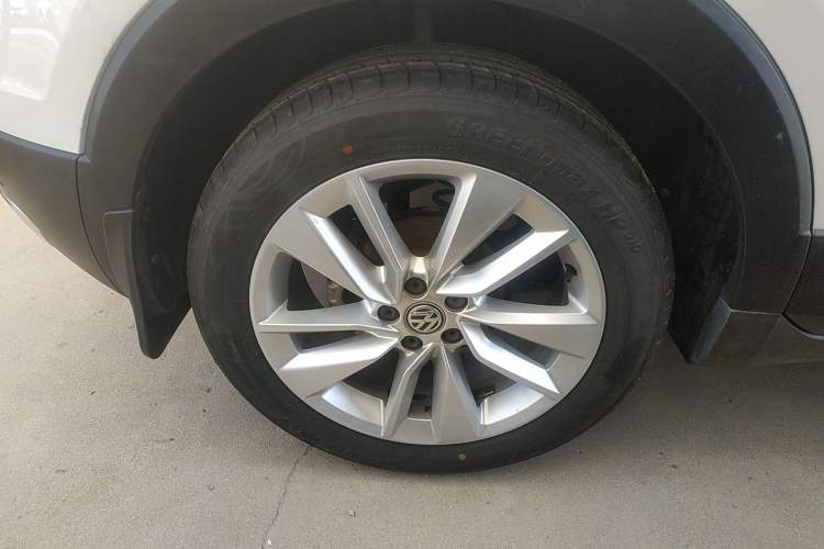 Used Volkswagen T-Cross 2019 1.5L Automatic Comfort Edition Right Rear Wheel Hub