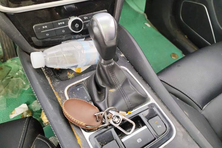 Used BYD Song MAX 2018 1.5T Automatic Smart Connect Elite Model with 6 Seats
