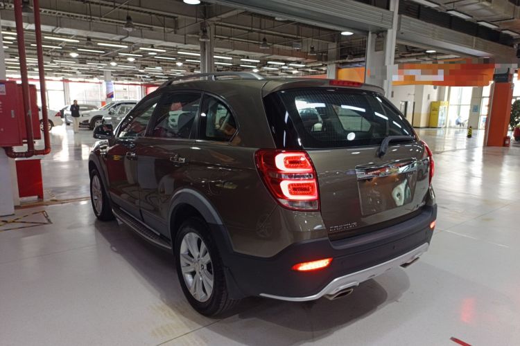 Used Chevrolet Captiva 2015 2.4L 4x4 Flagship Edition 7-Seater