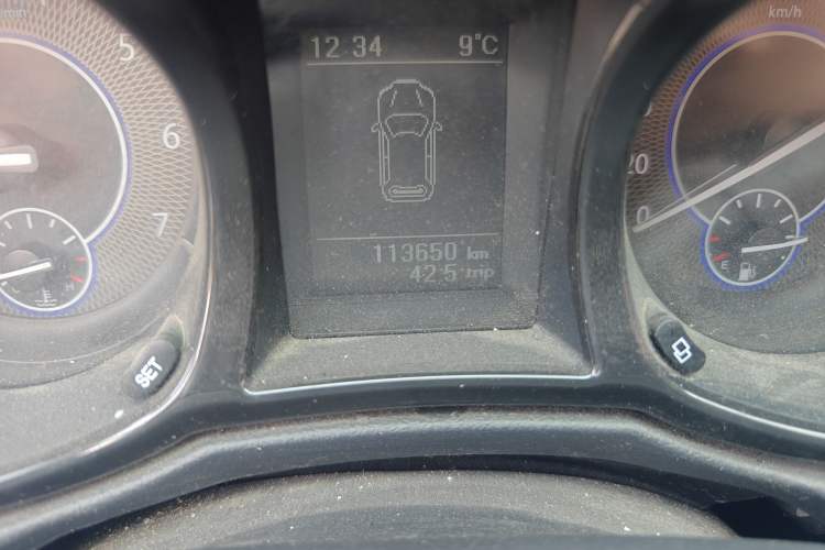 Used JMC Yusheng S350 2013 2.0T Manual Two-Wheel Drive Gasoline Ultra-Luxury 5-Seater
