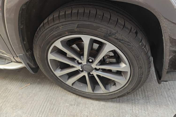 Used Jeep Grand Commander 2018 2.0T Four-Wheel Drive Smart Enjoyment Version China V Emission Standard
