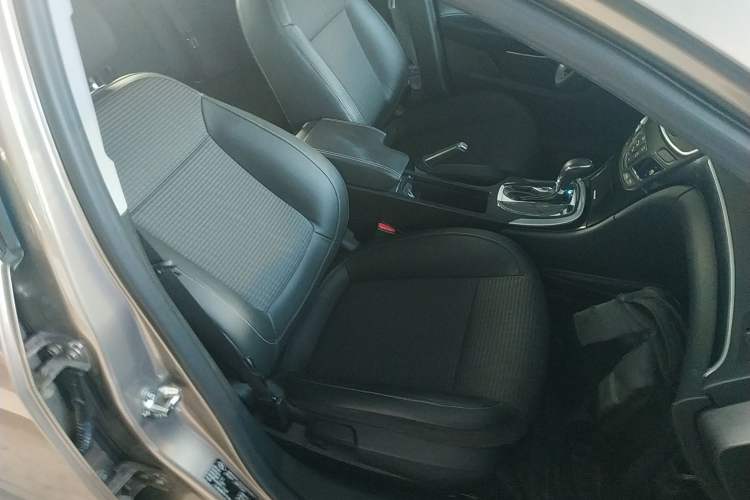 Used Buick Regal 2015 1.6T Leading Technology Model
