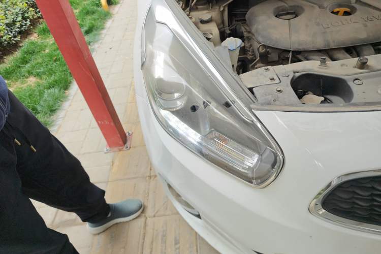 Used Kia Carens 2013 2.0L 7-Seater Automatic Comfort Edition China IV Standard
