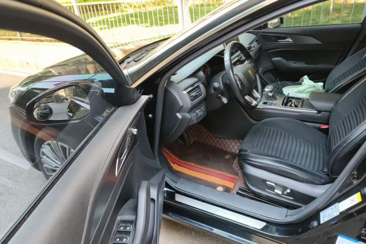 Used Hongqi H5 2022 Classic Model 1.8T Automatic Smart Connect Flagship Edition