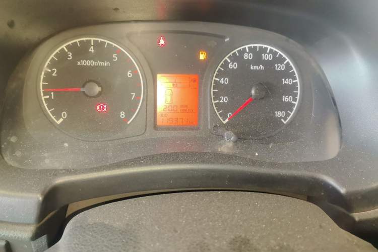 Used Venucia R30 2014 1.2L Manual Comfort Edition
