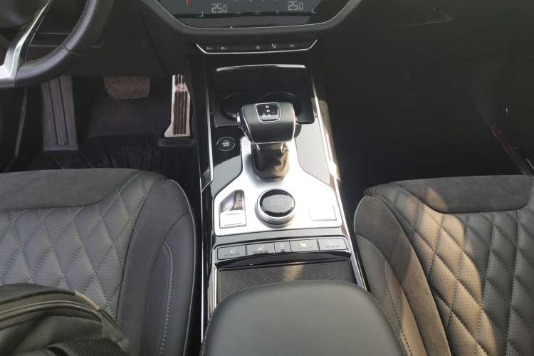 Used Hongqi HS5 2019 2.0T Smart Connect Flagship All-Wheel-Drive Version