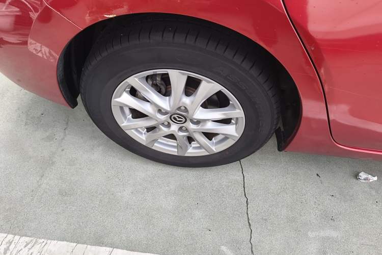 Used Mazda Mazda 3 Axela 2016 Sedan 1.5L Automatic Luxury Model
