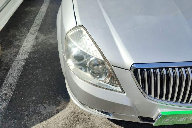 Used Buick Excelle 2011 1.6 LX-MT Right Front Headlight