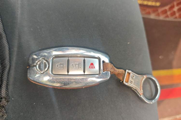 Used Nissan Patrol 2018 4.0L LinkedIn Edition Vehicle Key