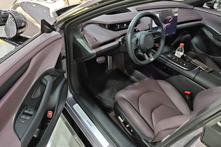Used Xiaomi Auto SU7 2024 Four-Wheel Drive Ultra-Long Range Advanced Intelligent Driving Max Edition