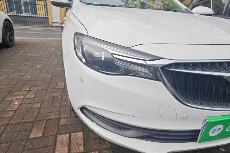 Used Buick GT 2019 15T Dual-Clutch Connected Elite Model China VI Right Front Headlight