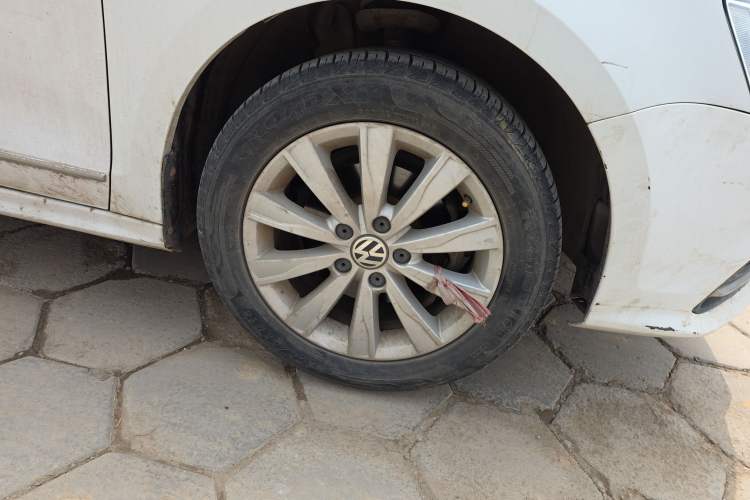 Used Volkswagen Sagitar 2015 1.6L Manual Comfort Model