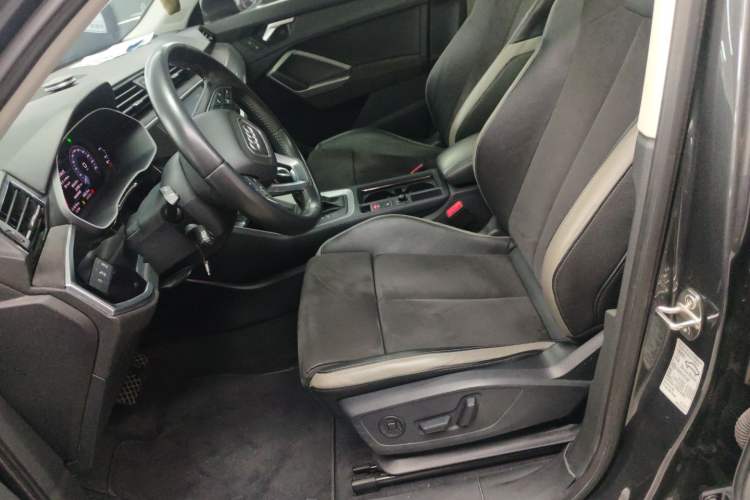 Used Audi Q3 2019 35 TFSI Advanced Dynamic Edition
